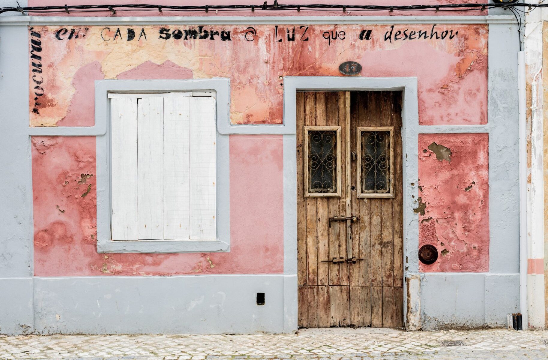 stg02_pink house Tour of Algarve_02_2025_startt