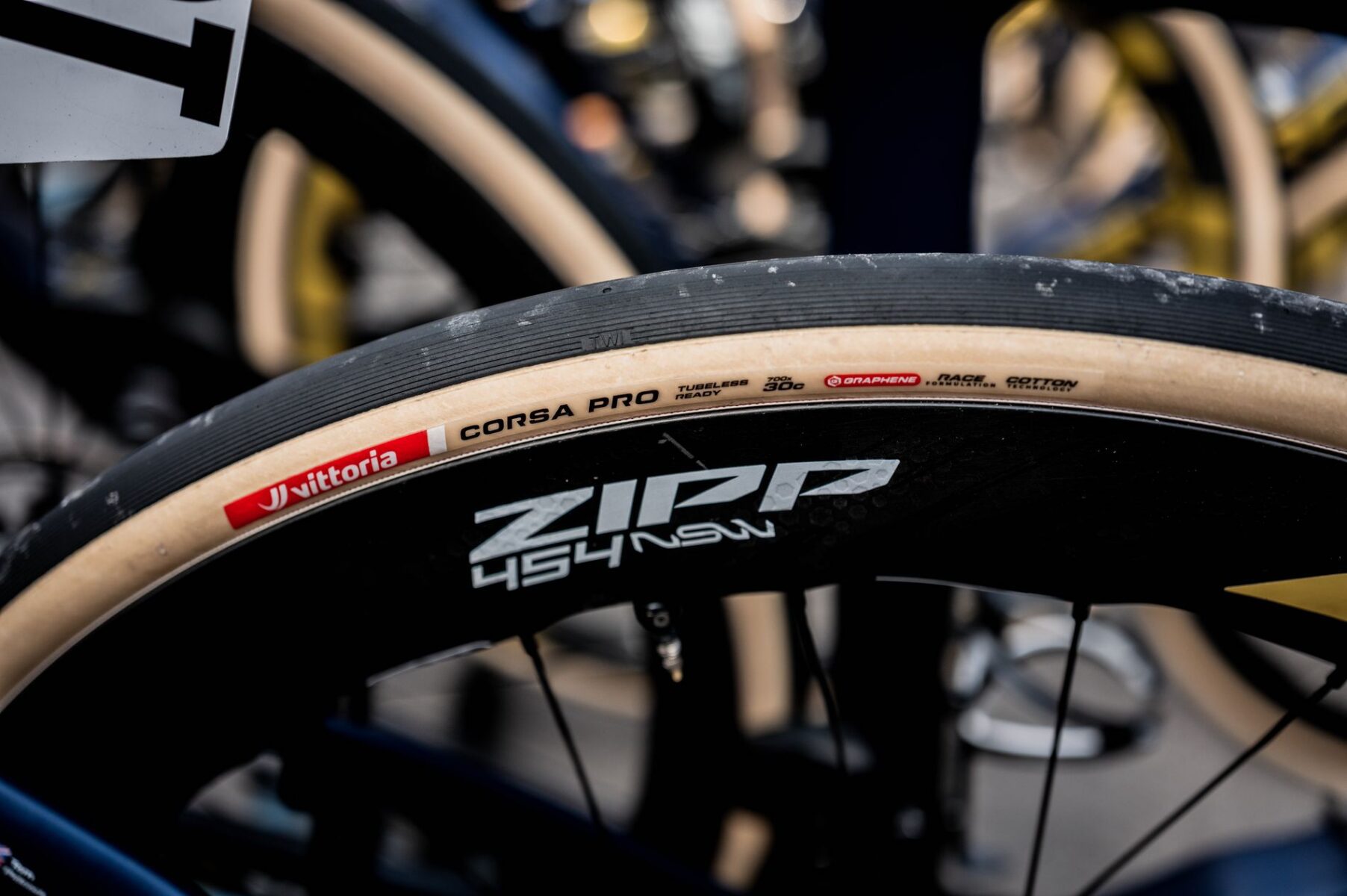 Strade Bianche_Pidcock bike02_inGamba Pinarello_03_2026_startt