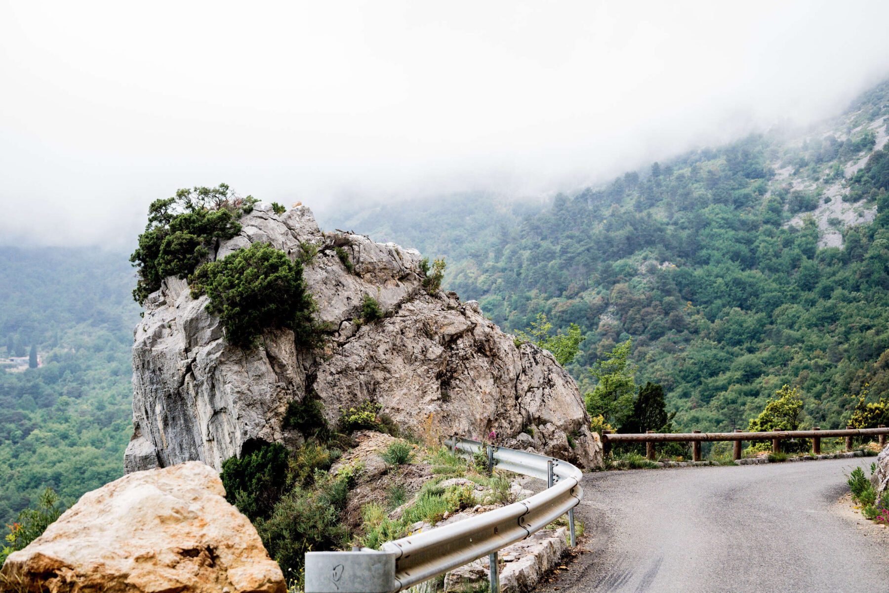 Monaco_Cote-dAzur_Hills_Landscape07