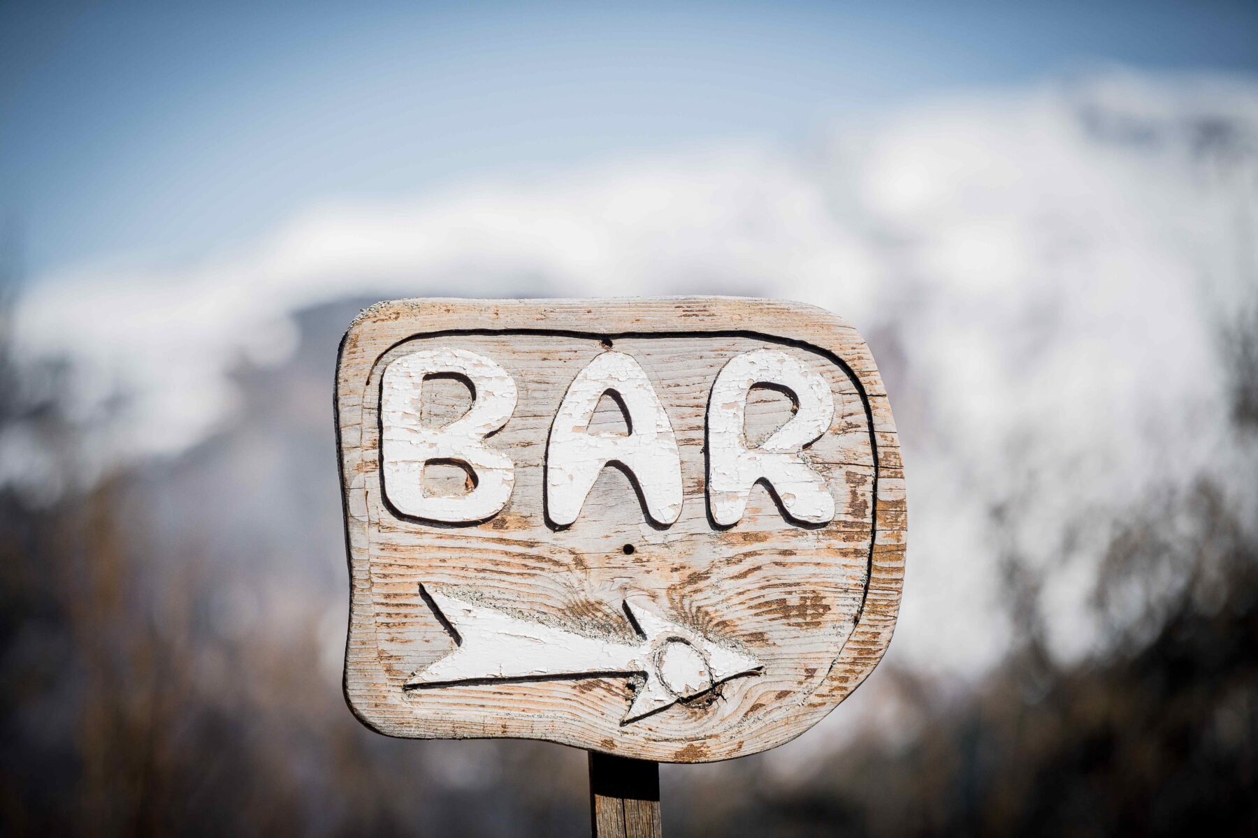 french-alps-bar-sign-mountains