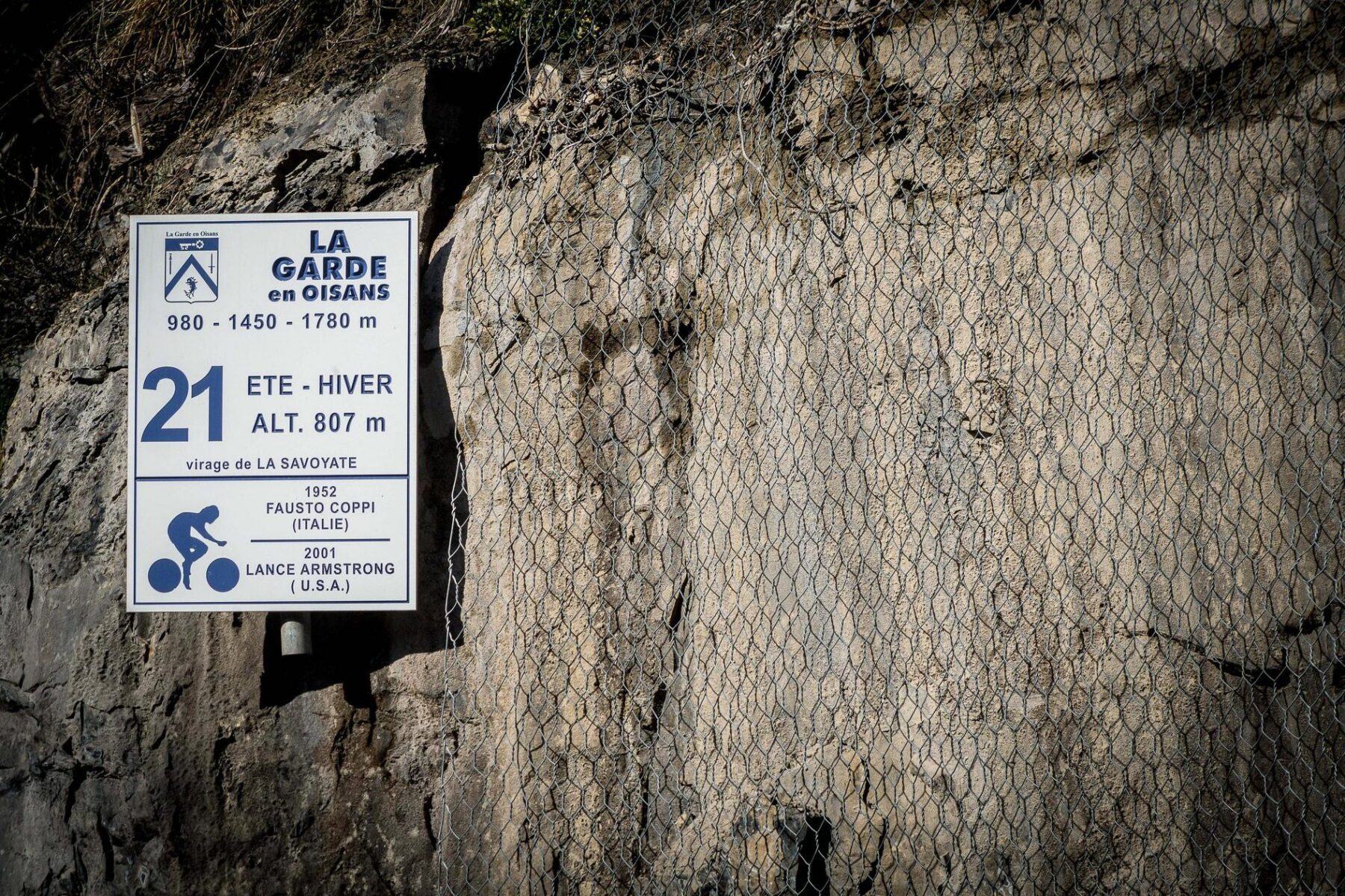 french-alps-la-garde-en-oisans-sign