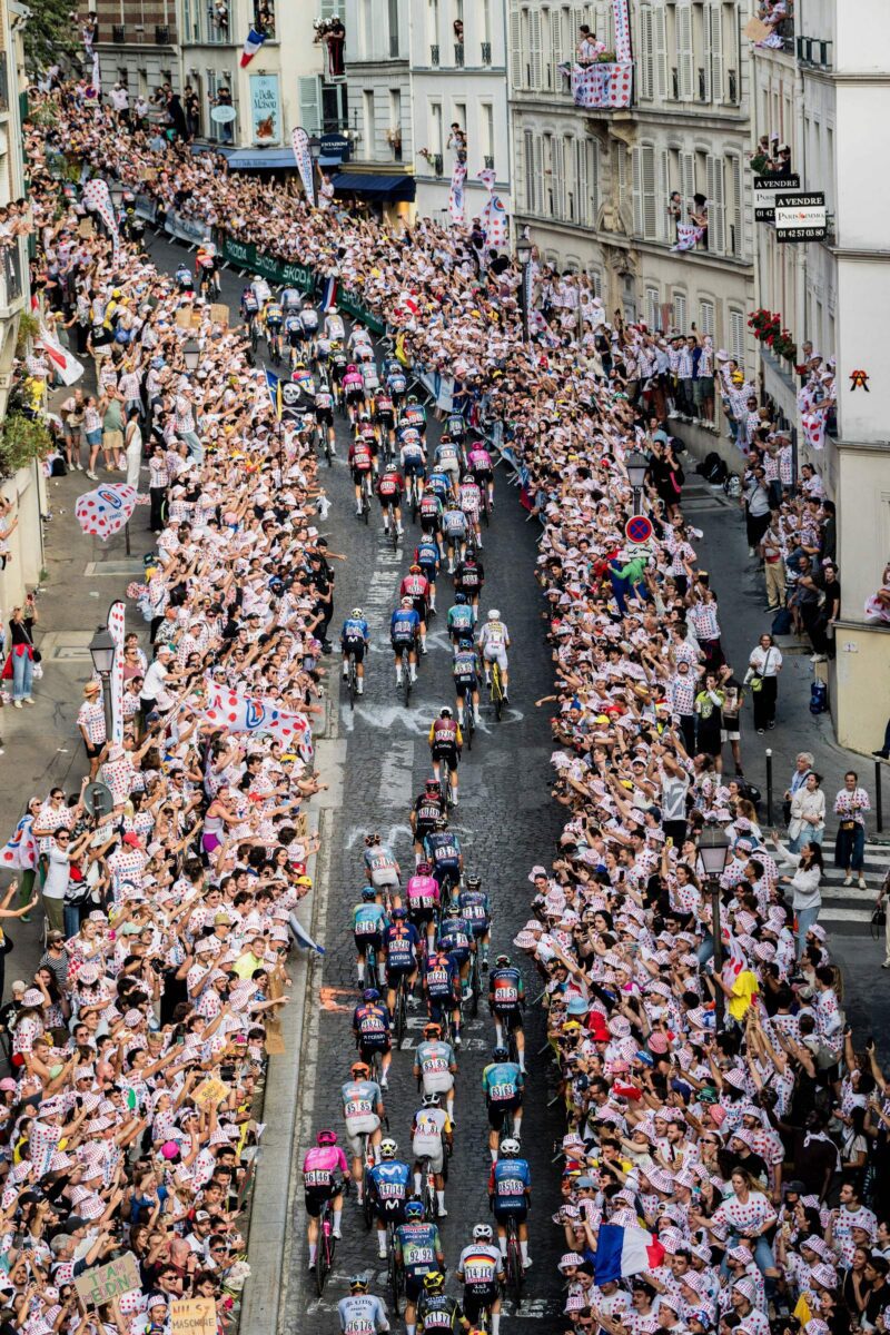 16stg21_Montmartre_Ambiance00_tdf2026